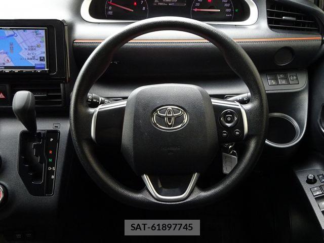 Toyota SIENTA 2019-12 6817235-4