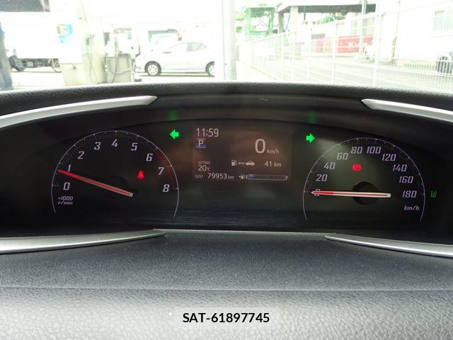 Toyota SIENTA 2019-12 6817235-5