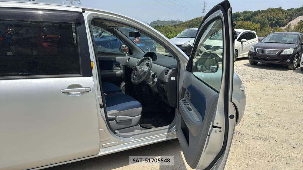Toyota SIENTA 2005 6634473-8