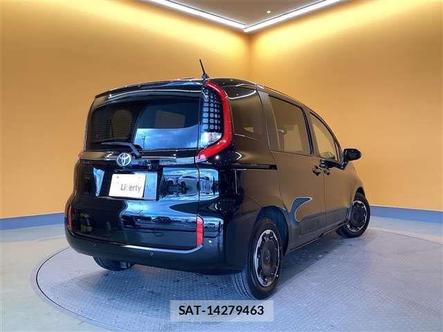 Toyota SIENTA 2025-02 6912617-7