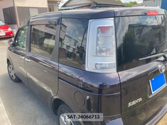 Toyota SIENTA 2014-09 6912676-2