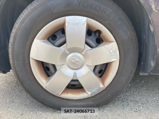 Toyota SIENTA 2014-09 6912676-6