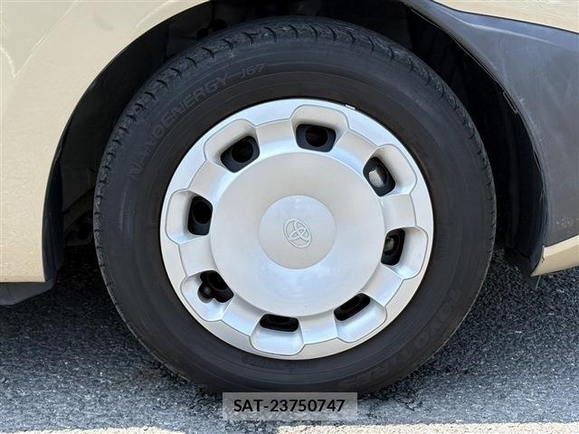 Toyota SIENTA 2025-01 6912628-17