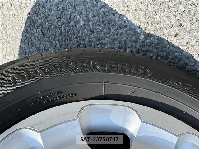 Toyota SIENTA 2025-01 6912628-22