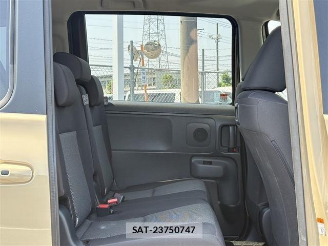 Toyota SIENTA 2025-01 6912628-25