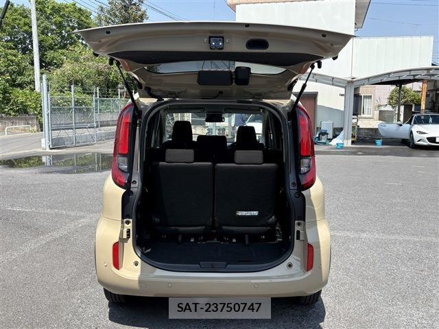 Toyota SIENTA 2025-01 6912628-27