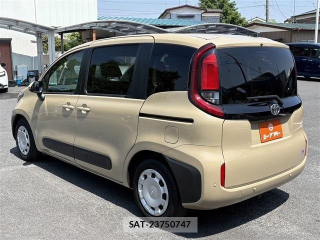 Toyota SIENTA 2025-01 6912628-6