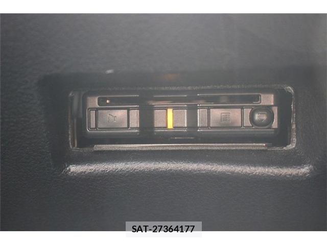 Toyota SIENTA 2021-03 6912654-4