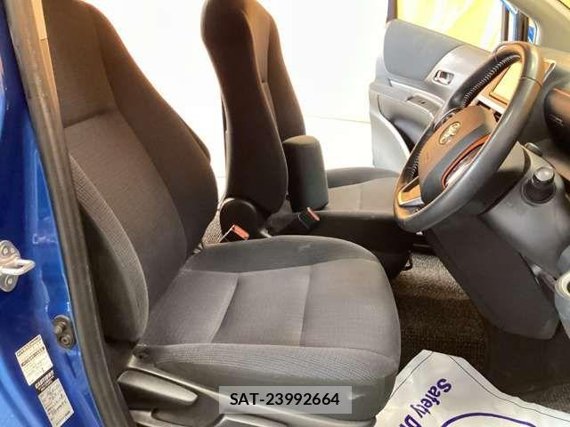 Toyota SIENTA 2017-11 6912656-15