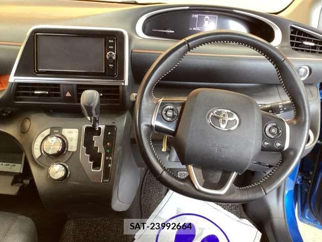 Toyota SIENTA 2017-11 6912656-18