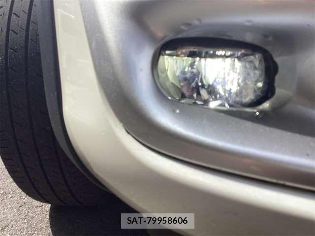 Toyota SIENTA 2021-04 6912630-17