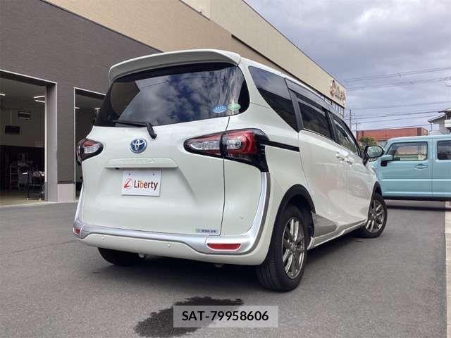 Toyota SIENTA 2021-04 6912630-8