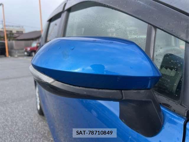Toyota SIENTA 2017-10 6919726-17
