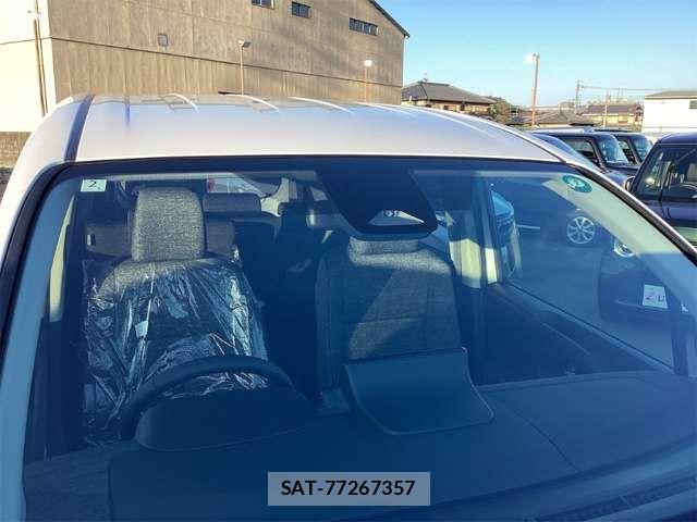 Toyota SIENTA 2025-02 6912612-16