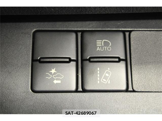 Toyota SIENTA 2019-02 6912650-3