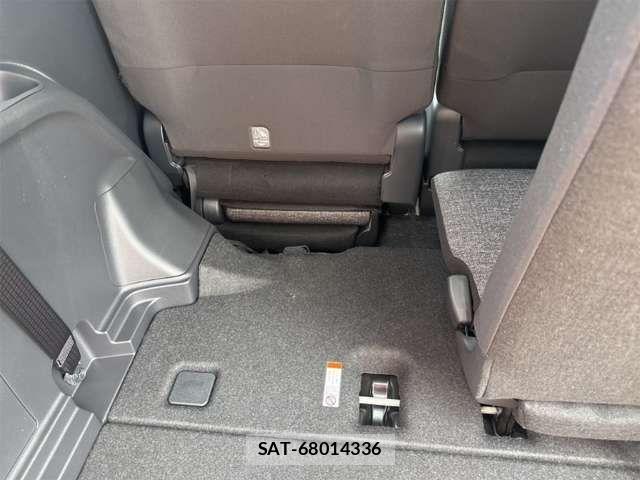 Toyota SIENTA 2025-02 6912622-12