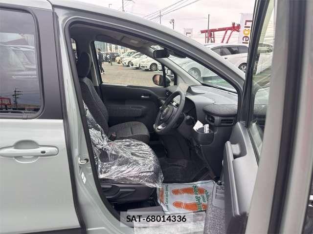 Toyota SIENTA 2025-02 6912622-13