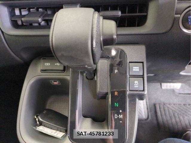 Toyota SIENTA 2023-04 6912631-11