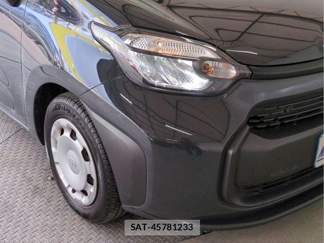 Toyota SIENTA 2023-04 6912631-21