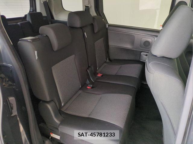 Toyota SIENTA 2023-04 6912631-27