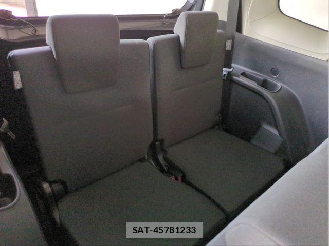 Toyota SIENTA 2023-04 6912631-28