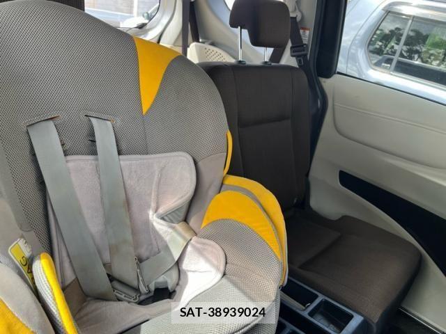 Toyota SIENTA 2016-11 6912665-10