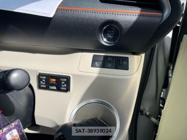 Toyota SIENTA 2016-11 6912665-12