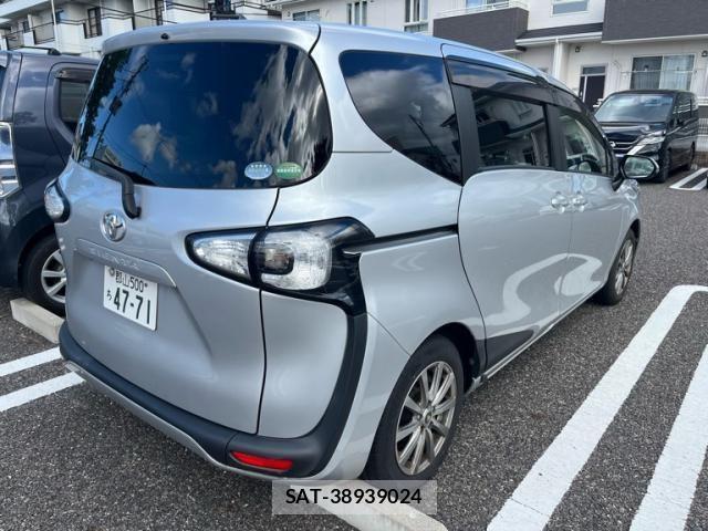 Toyota SIENTA 2016-11 6912665-2