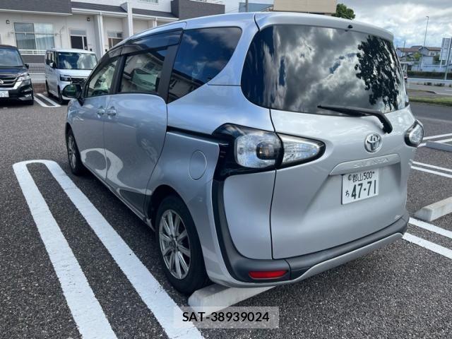 Toyota SIENTA 2016-11 6912665-3