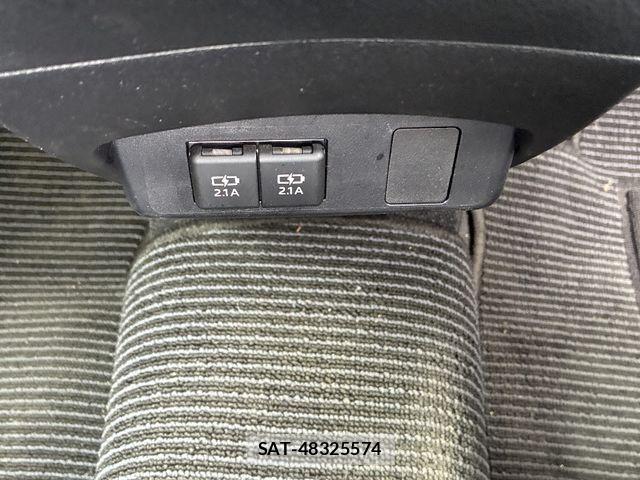 Toyota SIENTA 2021-01 6912634-14