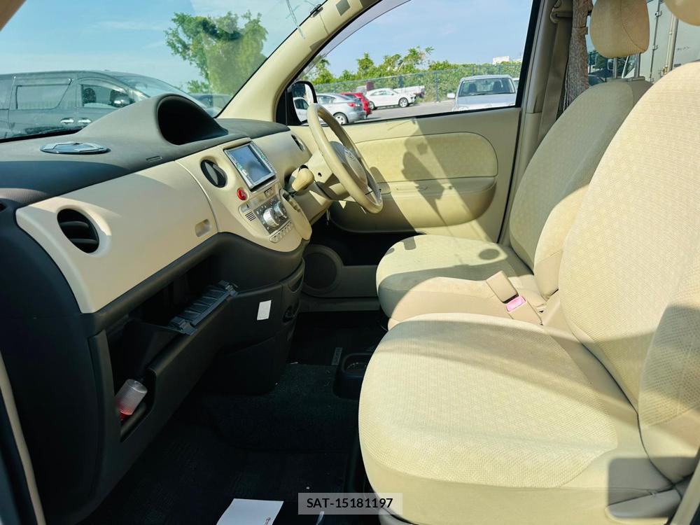 Toyota SIENTA 2007 6848852-10