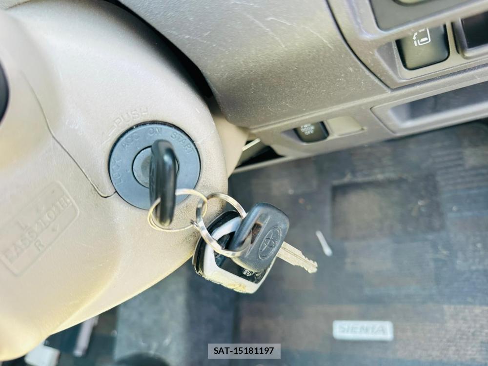 Toyota SIENTA 2007 6848852-16