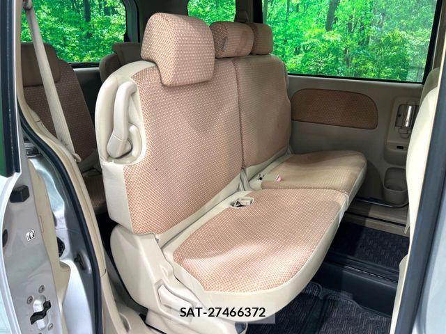 Toyota SIENTA 2012-11 6998250-7