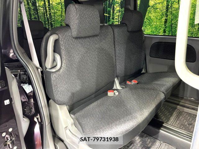 Toyota SIENTA 2013-08 6998244-9