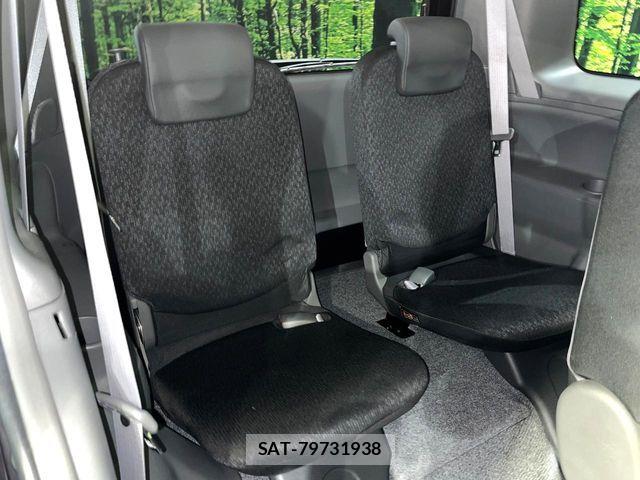 Toyota SIENTA 2013-08 6998244-10