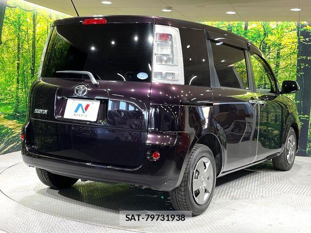 Toyota SIENTA 2013-08 6998244-17