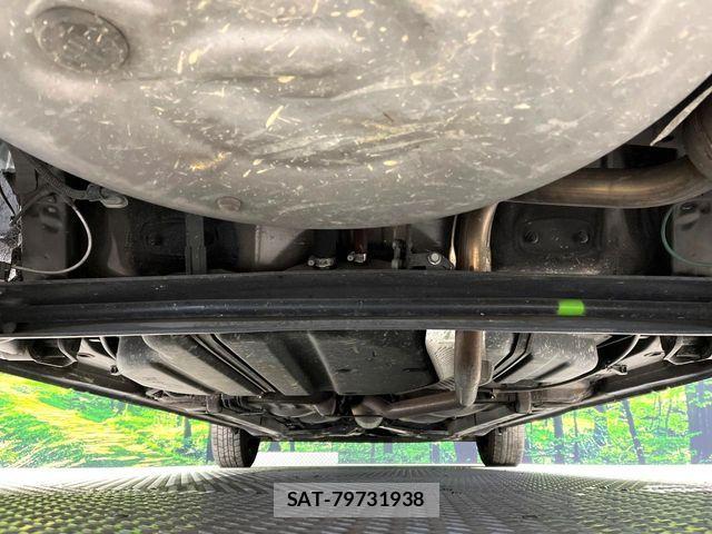 Toyota SIENTA 2013-08 6998244-19