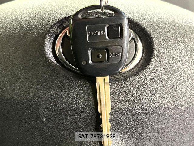 Toyota SIENTA 2013-08 6998244-7