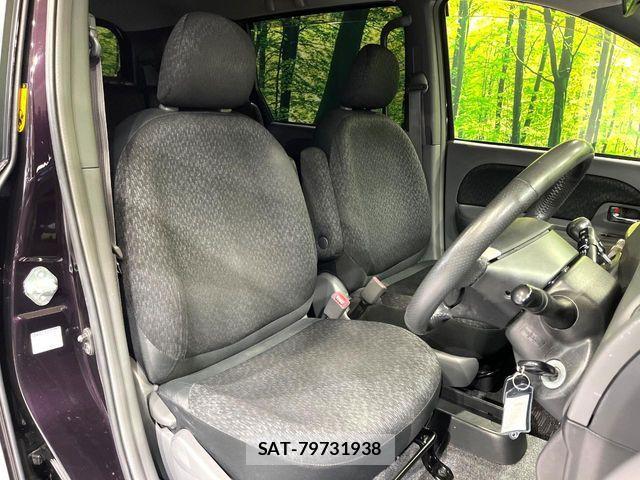 Toyota SIENTA 2013-08 6998244-8