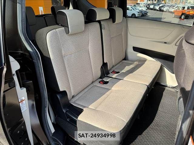 Toyota SIENTA 2016-03 6998243-16