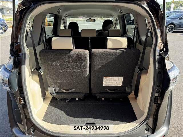 Toyota SIENTA 2016-03 6998243-19