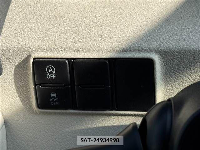 Toyota SIENTA 2016-03 6998243-23