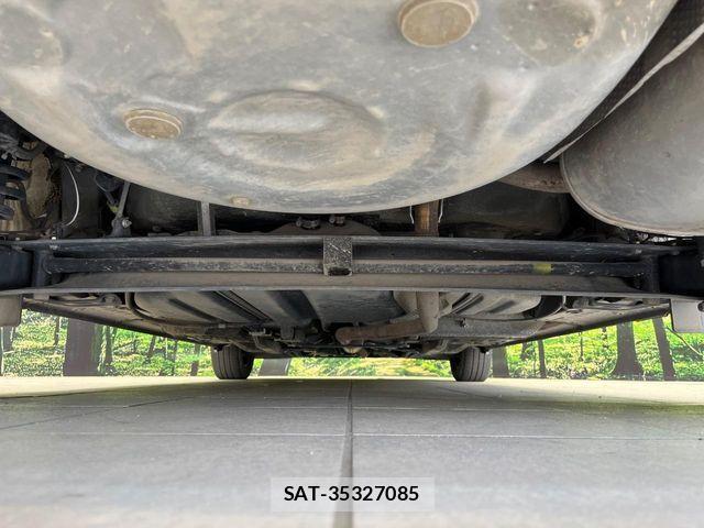 Toyota SIENTA 2019-01 6998232-18