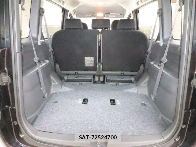 Toyota SIENTA 2013-11 6998272-12