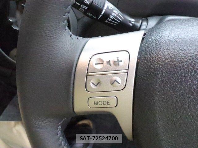 Toyota SIENTA 2013-11 6998272-18