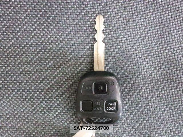 Toyota SIENTA 2013-11 6998272-21