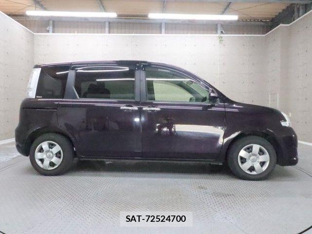 Toyota SIENTA 2013-11 6998272-25