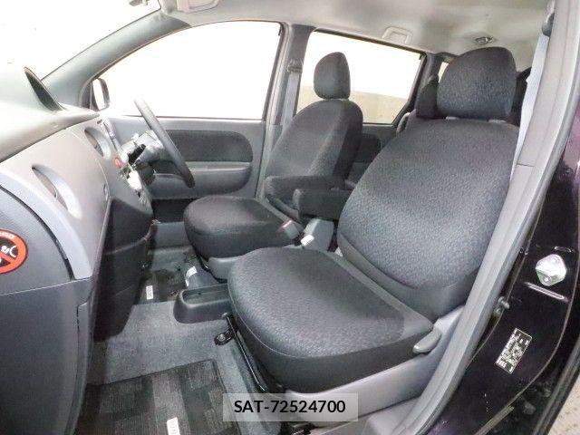 Toyota SIENTA 2013-11 6998272-5