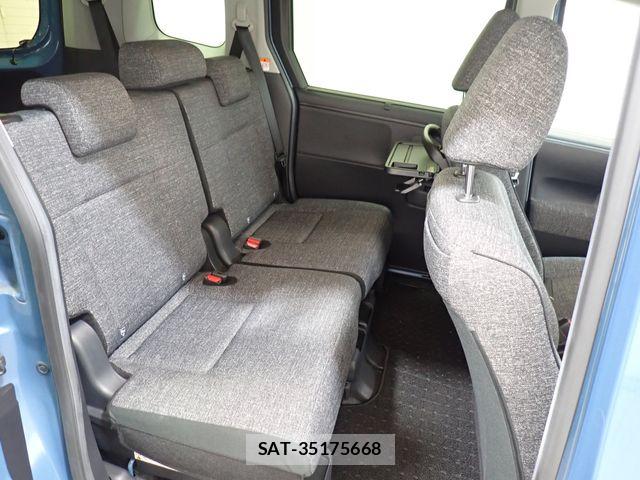 Toyota SIENTA 2022-10 7021583-21