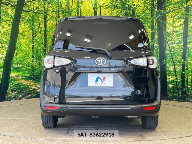 Toyota SIENTA 2017-03 7060709-15